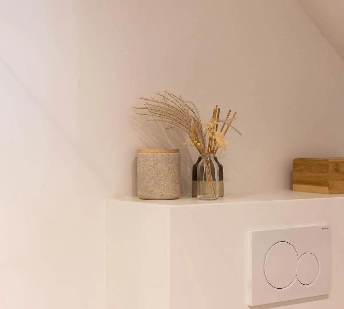 Chic 3Br Apartment Near Antwerpen-Centraal Station