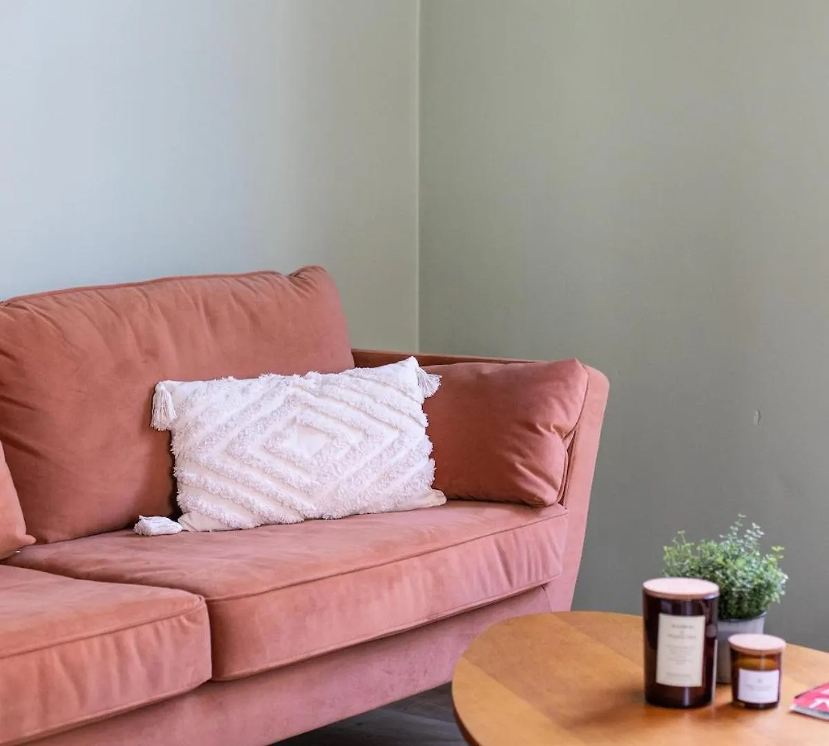 Chic 3Br Apartment Near Antwerpen-Centraal Station location